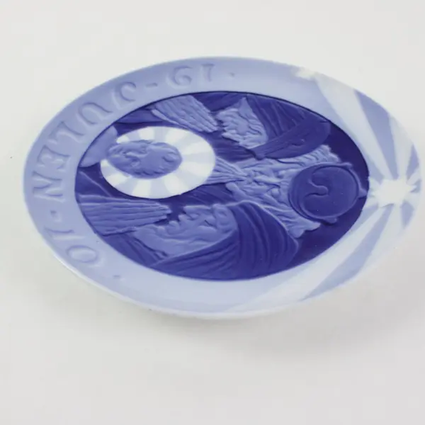 Royal Copenhagen Blue Commemorative Collector Plate 6in Raised Relief