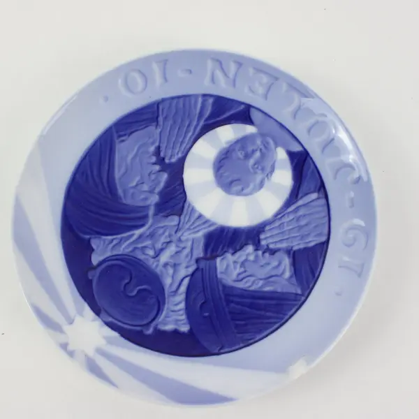 Royal Copenhagen Blue Commemorative Collector Plate 6in Raised Relief