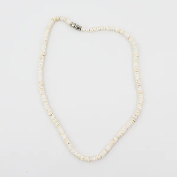 White Puka Shell Beaded Necklace Hawaiian 17in Barrel Clasp