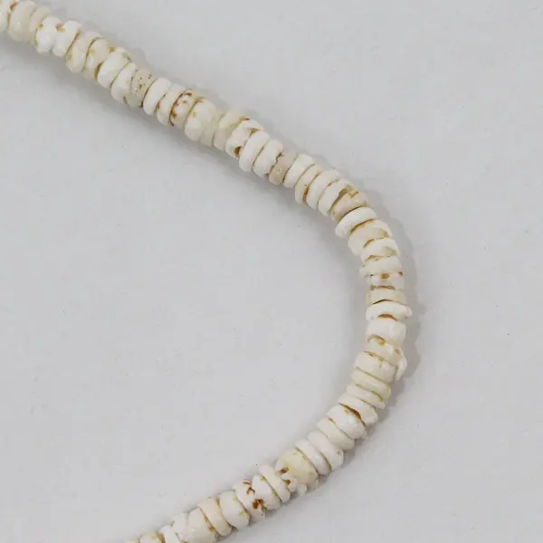 White Puka Shell Beaded Necklace Hawaiian 17in Barrel Clasp