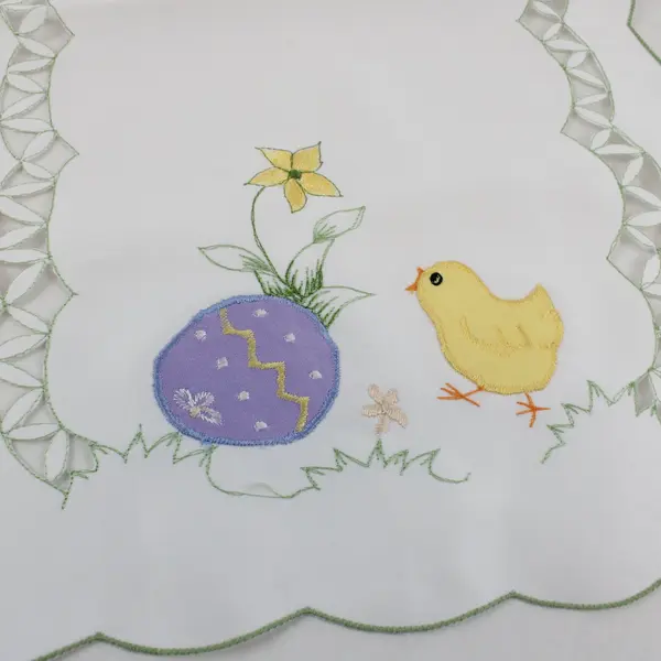 Baby Chick Embroidered Easter Springtime Doily 11"x16.5"