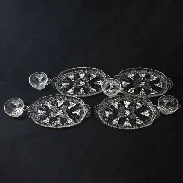 8 Piece Anchor Hocking Clear Grape Snack Trays with Matching Cups