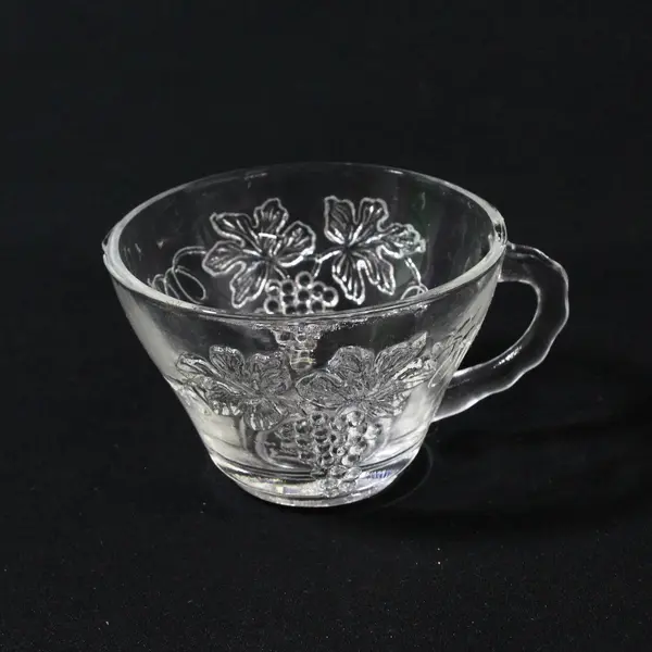 Libbey Clear Glass Grape Pattern Set 3 Handled Cups 2 Matching Trays