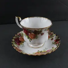 Vintage Royal Albert Old Country Roses Bone China Tea Cup and Saucer