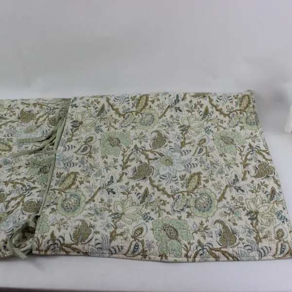 Sunburst Intl Set of 2 Square Pillow Covers Jacobean Floral 21x21