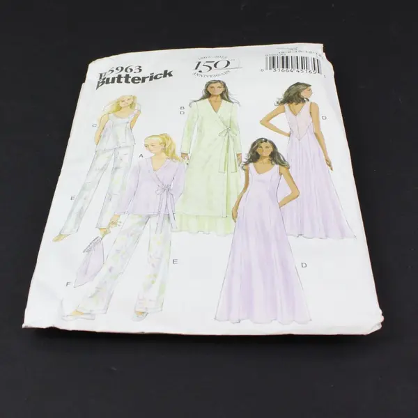 Butterick Pattern B5963 Nightgown/Top/Pants/Robe And Lingerie Bag, Size A5 Uncut