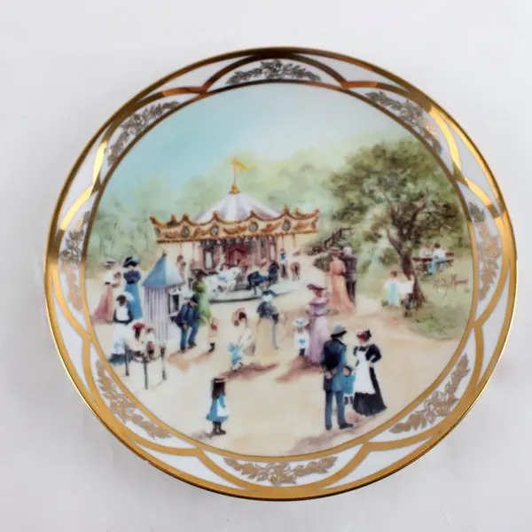 RJ Ernst Enterprises Rusty Money Children's Carousel Dec Coll Plate 1372 8.5in