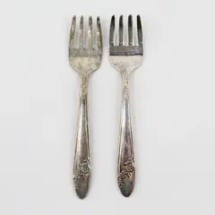 Oneida Silver Community Lot of 2 Queen Bess II Tudor Silverplate Baby Forks 5" 