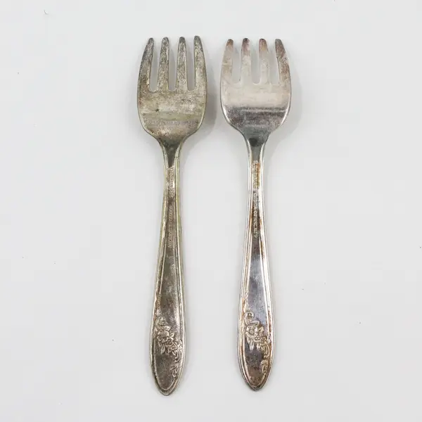 Oneida Silver Community Lot of 2 Queen Bess II Tudor Silverplate Baby Forks 5" 