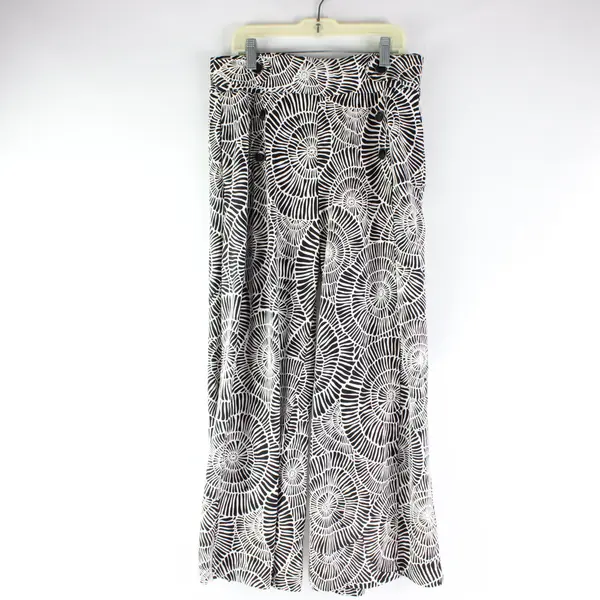 Robert Louis Black White Shell Print 6 Button Accents Wide Leg Soft Pants S
