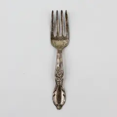1847 Rogers Bros Victorian Rose Silverplate Baby Fork 4.25 in