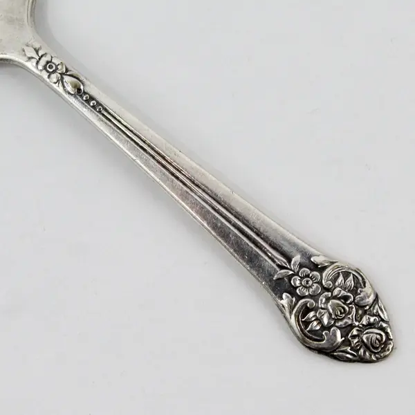 1881 Rogers Oneida Plantation Silverplate Baby Fork 4.25"