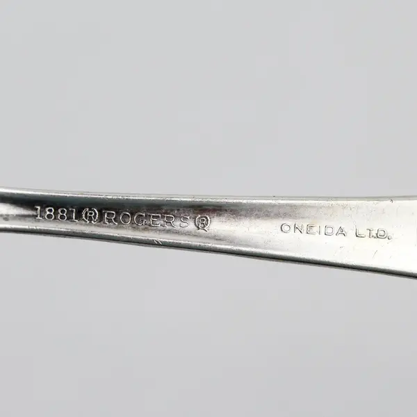 1881 Rogers Oneida Plantation Silverplate Baby Fork 4.25"