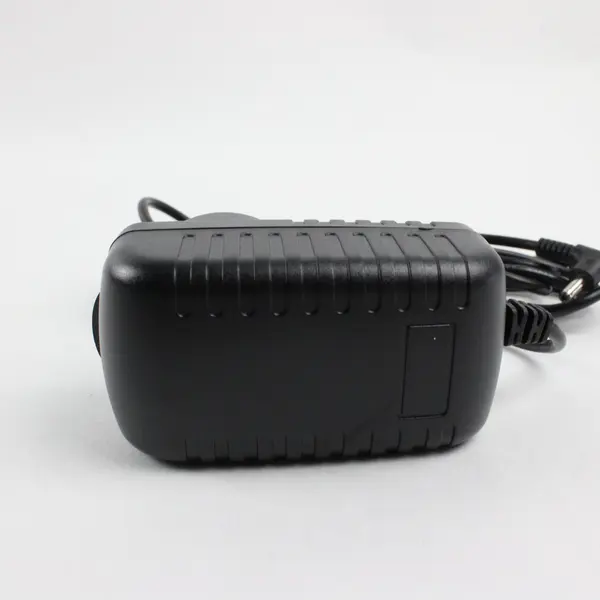 SOY Technology SOY-1200200US-063 12V AC/DC Power Adapter Untested