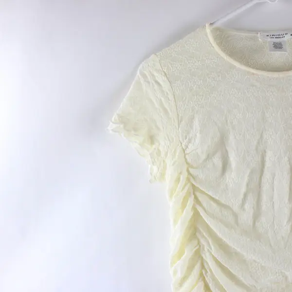 Kirious Women's Off-White Lace Crop Top Size Medium 