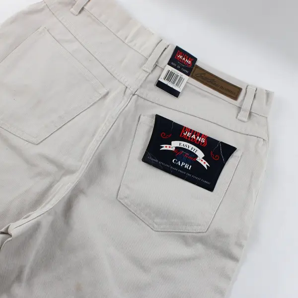 Bill Blass Women's Beige Capri Jeans Easy Fit Size 10 New With Imperfections