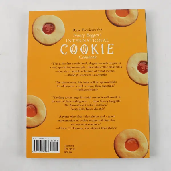 The International Cookie Cookbook Nancy Baggett 1993 Paperback Very Good