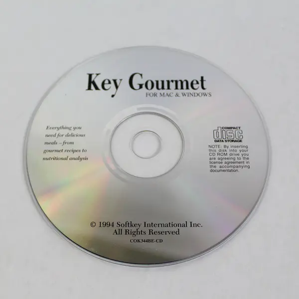 Lot Of 2 Cookbooks on CD Key Gourmet 1994 & World's Largest Cookbook 1999