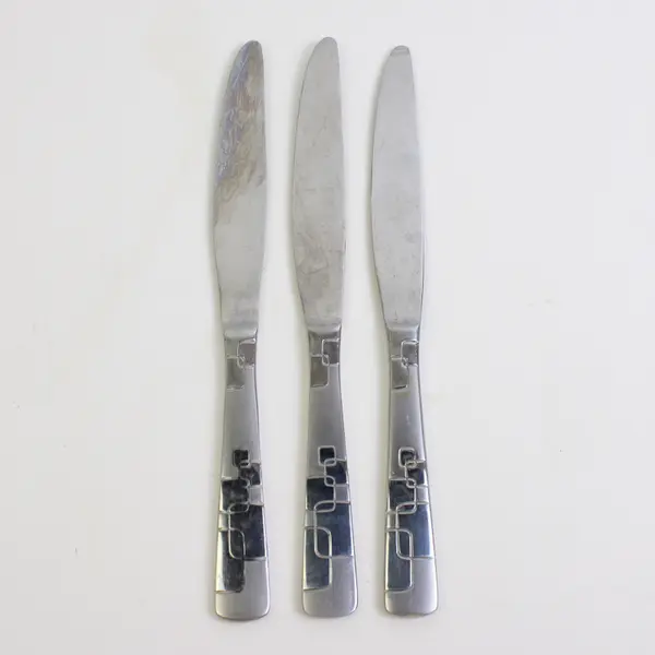 A Lot of 3 Oneida Quadratic Pattern Solid Dinner Knives Glossy Frosted 9.5 Inch