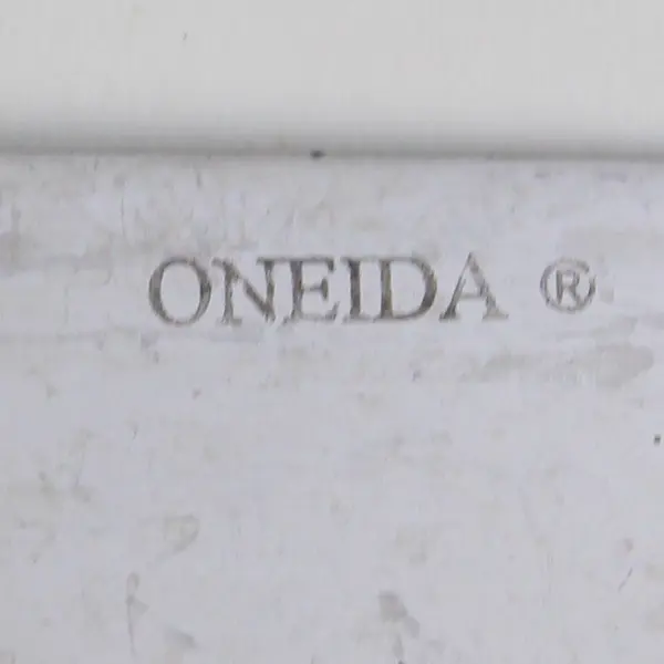 A Lot of 3 Oneida Quadratic Pattern Solid Dinner Knives Glossy Frosted 9.5 Inch