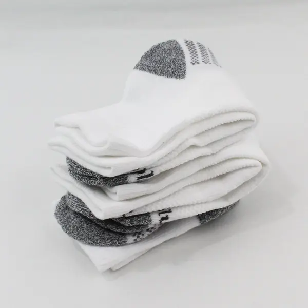 Lot of 3 Pairs Columbia Men's Athletic White and Grey Quarter Socks Size S/M