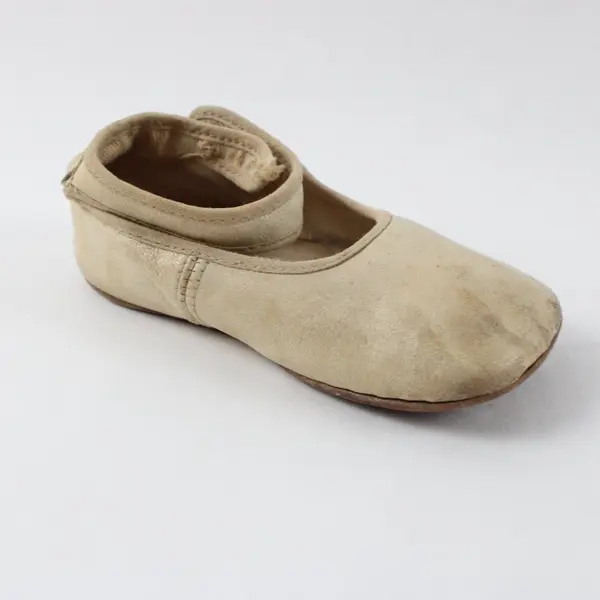 Vintage Baby Mary Jane Shoes Cream Button Strap Pair Pre-Owned Scuffed