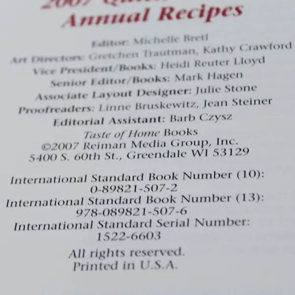 Taste of Home 2007 Quick Cooking Annual Recipes Cookbook - Good Condition