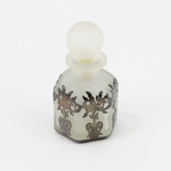 JBD Vintage-Style Perfume Bottle Dauber Frosted Glass Metal Filigree Overlay
