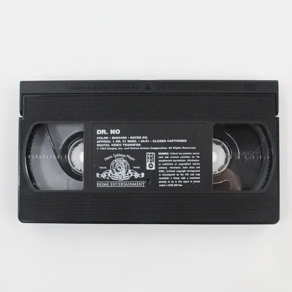 Dr. No James Bond VHS MGM/UA 1962 Film Release M205406