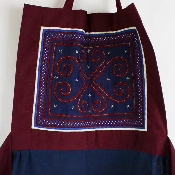 Vintage Handmade Embroidered Kitchen Apron Navy Burgundy One Size