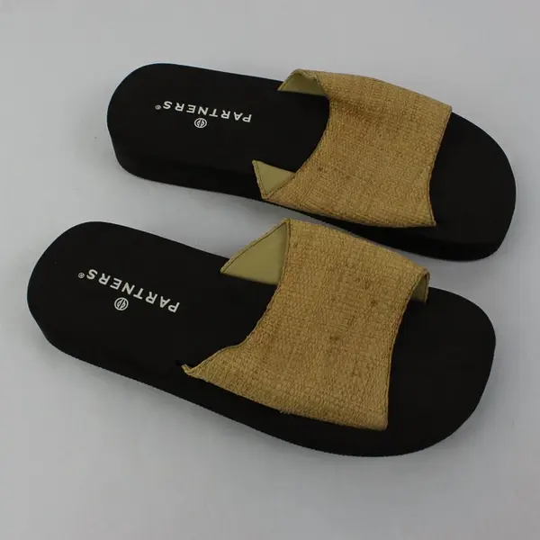 Partners Women's Woven Straw Strap Sandals Size 7-8
