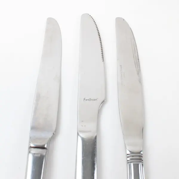 Lot of 3 Mixed Brand Stainless Steel Dinner Knives International China Fortessa