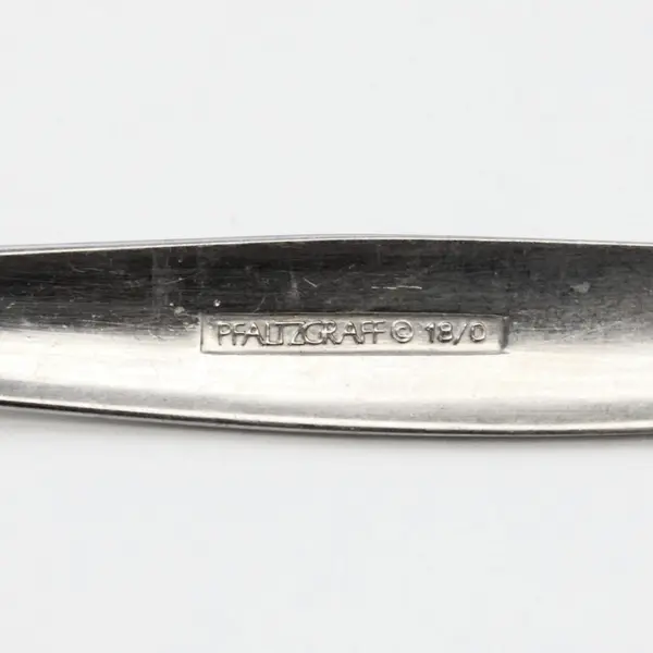 Lot of 2 Pfaltzgraff Satin Laurel Stainless Steel Spreading Knives Approx 8 Inch