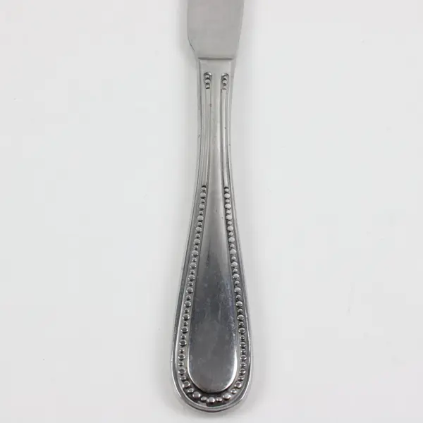 Lot of 4 Identical Butter Knives 9.5in Flatware