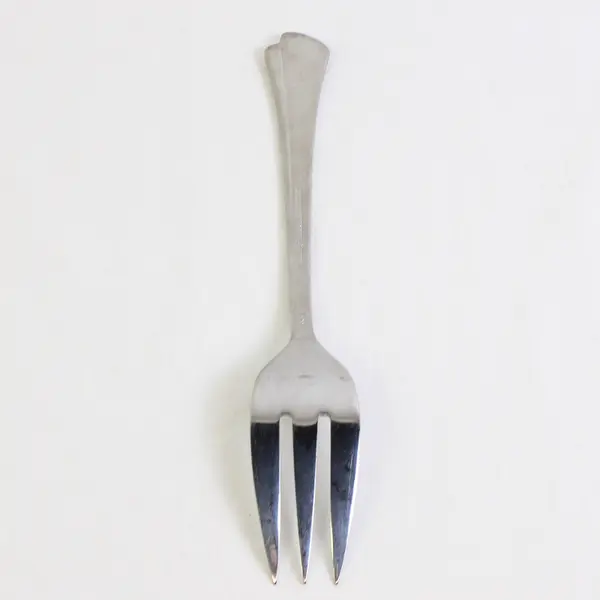 A Reed & Barton Select East Hampton Pattern Serving Fork Stainless 8.75 Inches