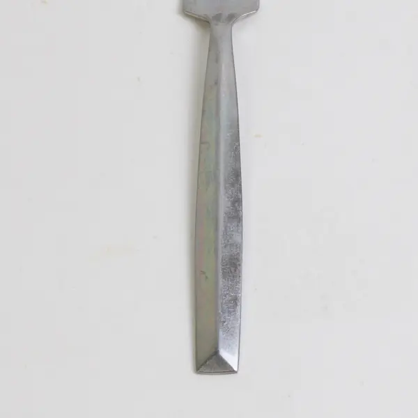 A Set of 4 Michael Lloyd 18/8 Stainless Dinner Forks Crystalis Pattern 8 Inches