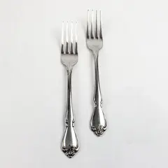 Lot of 2 Oneida Rogers Arbor Rose-True Rose Stainless Steel Forks 7 3/8" 