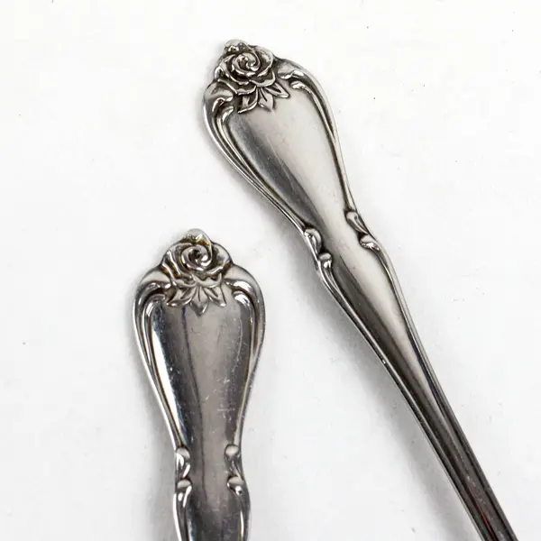 Lot of 2 Oneida Rogers Arbor Rose-True Rose Stainless Steel Forks 7 3/8" 