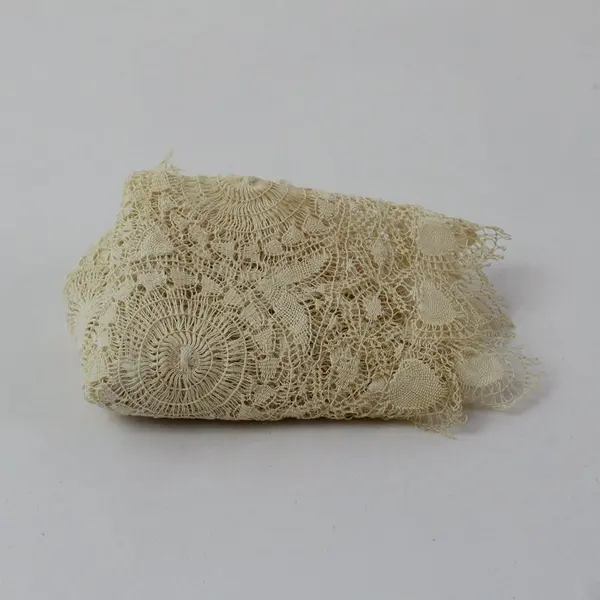 Ecru Lace Oval Doily 20 Inch Holes Tears Fraying Discoloration