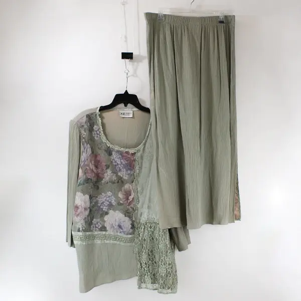 S.L. Fashions Women's 2X 2 Pc Green Purple Floral Top Skirt Outfit FLAWED