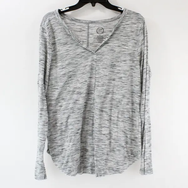 Maurices 24/7 Women's XL Heather Gray V-Neck Long Sleeve Shirt