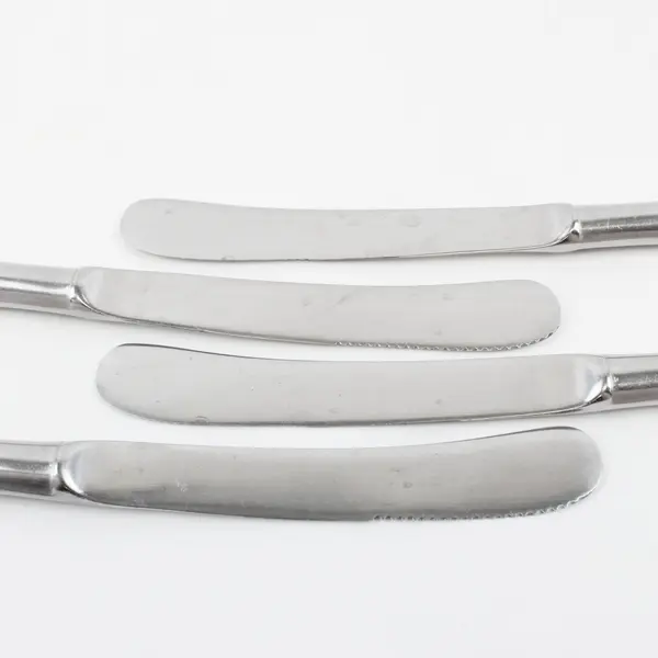 Lot Of 4 Unbranded Unknown Pattern Stainless Pistol Handle Dinner Knives 9.5"
