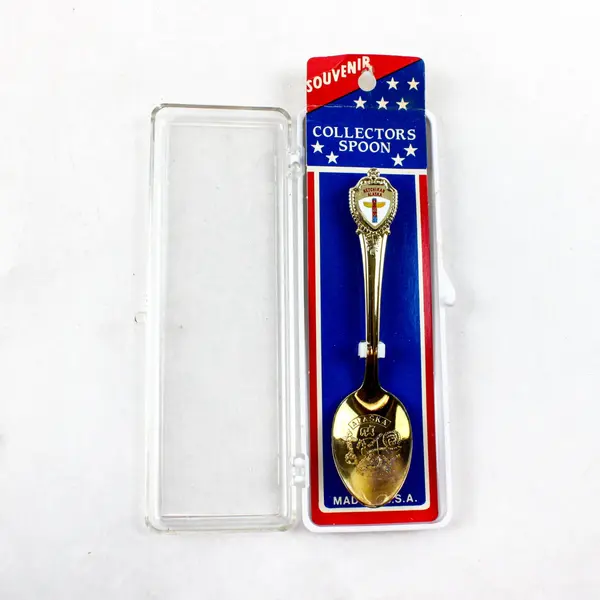 Lot of 2 Gold Tone Souvenir Spoons Alaska Canada Collectible