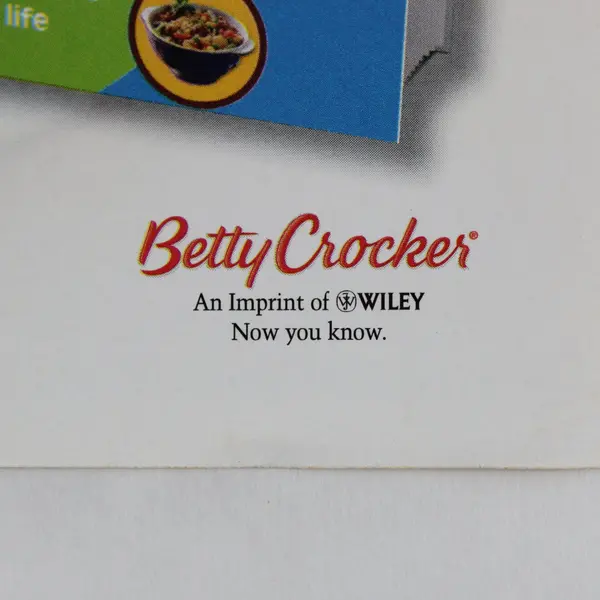 Betty Crocker Cupcakes Cakes & More April/May 2010 No. 254