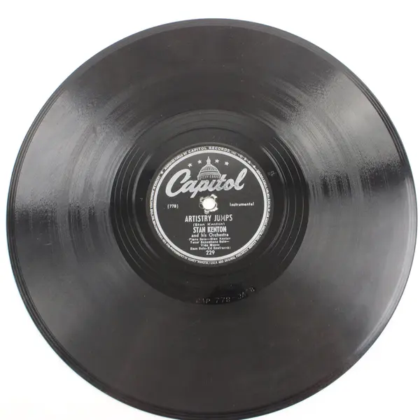 Capitol 229 Stan Kenton Artistry Jumps / Just A-Sittin' & A-Rockin' 78 RPM