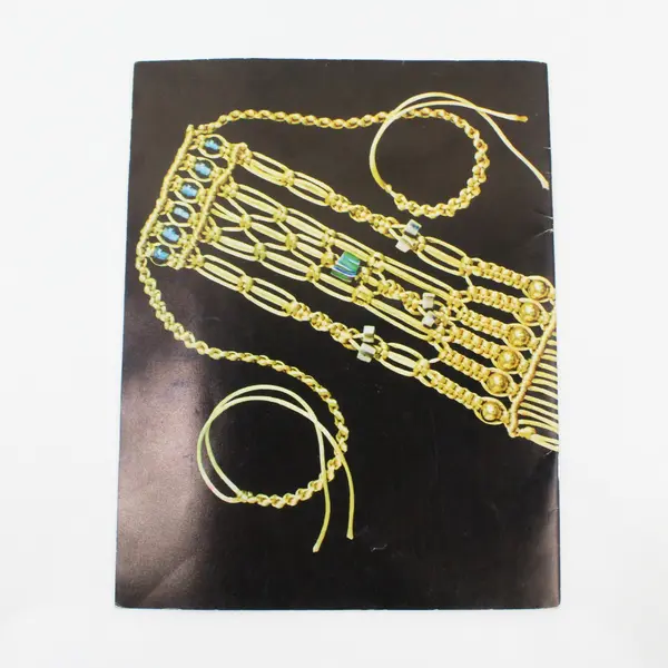 Vintage Simply Macramé An Introduction Mary F & William J Singleton 1971 PB Good