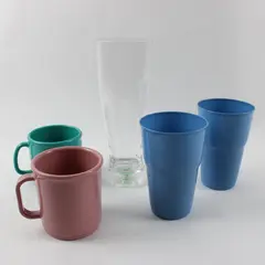 Lot of 5 Mixed Drinkware 2 Melamine Mugs 2 Blue Tumblers Clear Glass
