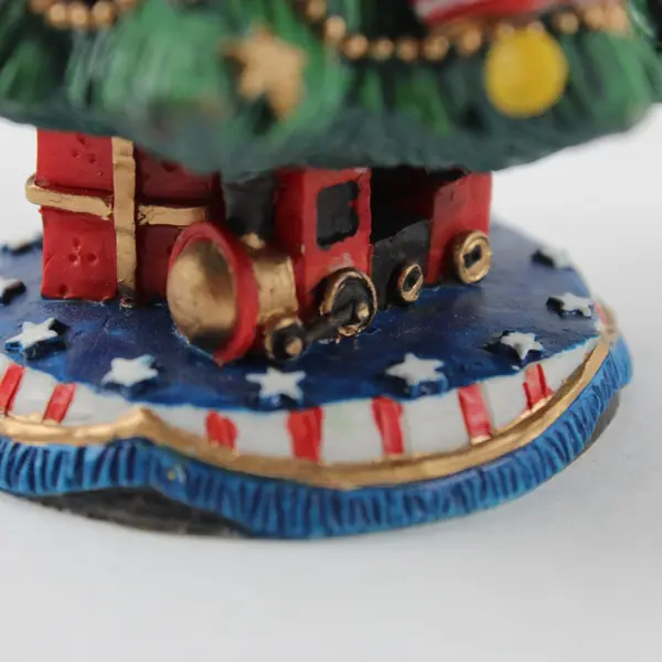 Roman Inc Galleria Lucchese American Christmas Tree Figurine 8"
