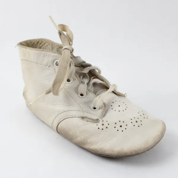 White Leather Baby Shoes Lace-Up Perforated Toe Pre-Owned
