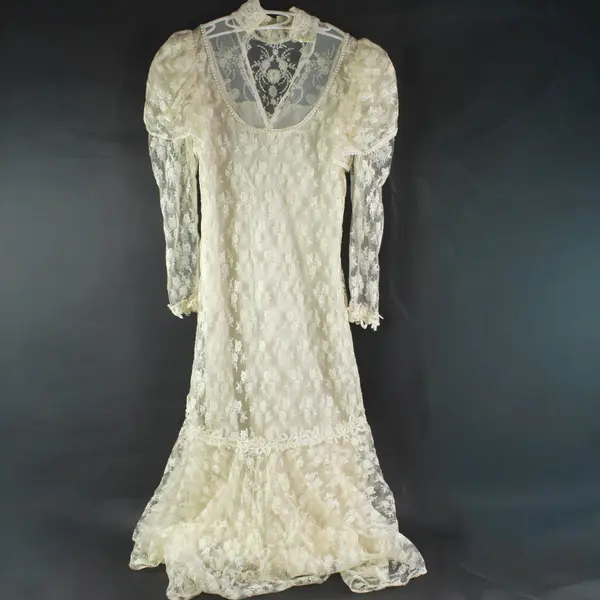 Vintage Ivory Lace Long Sleeve Wedding Dress Maxi Bridal Gown